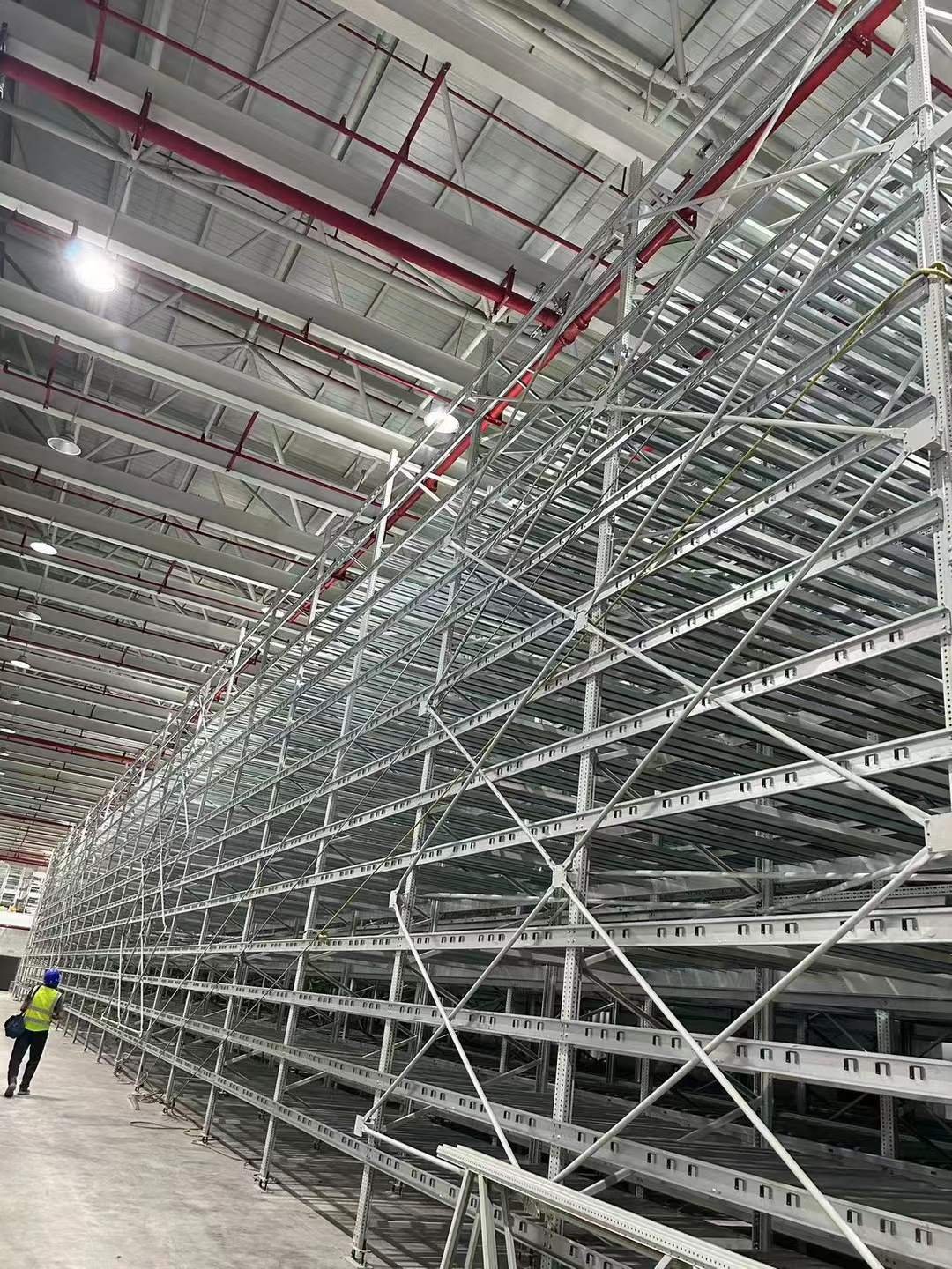 Carton flow rack