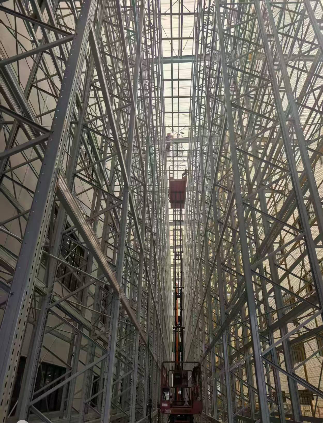 Multi-tier shelving