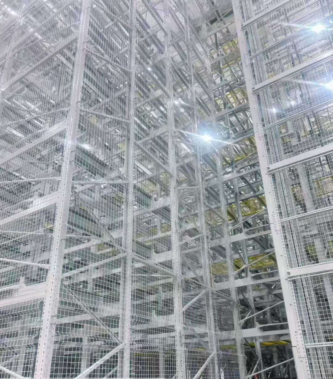 High-bay selective pallet racking
